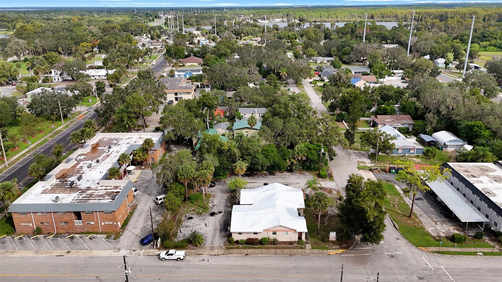 600 N Eustis St Property Photo 7