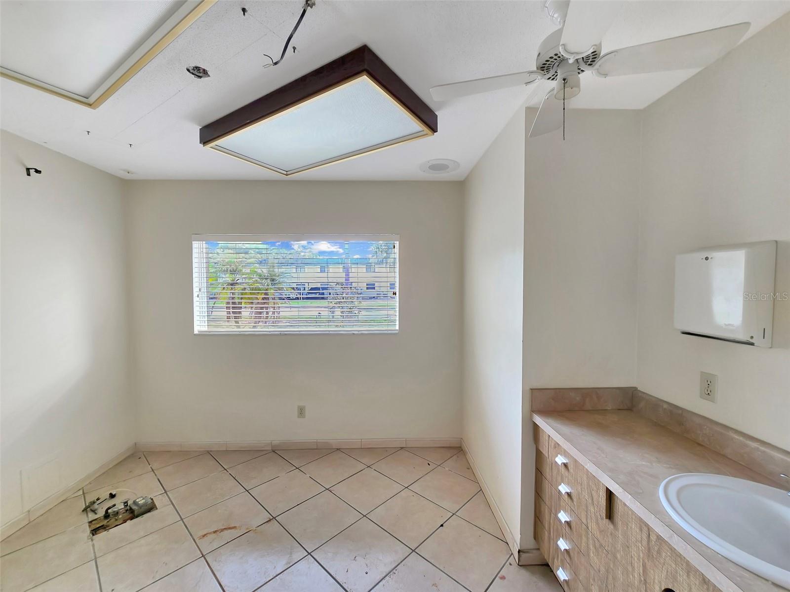 600 N Eustis St Property Photo 9