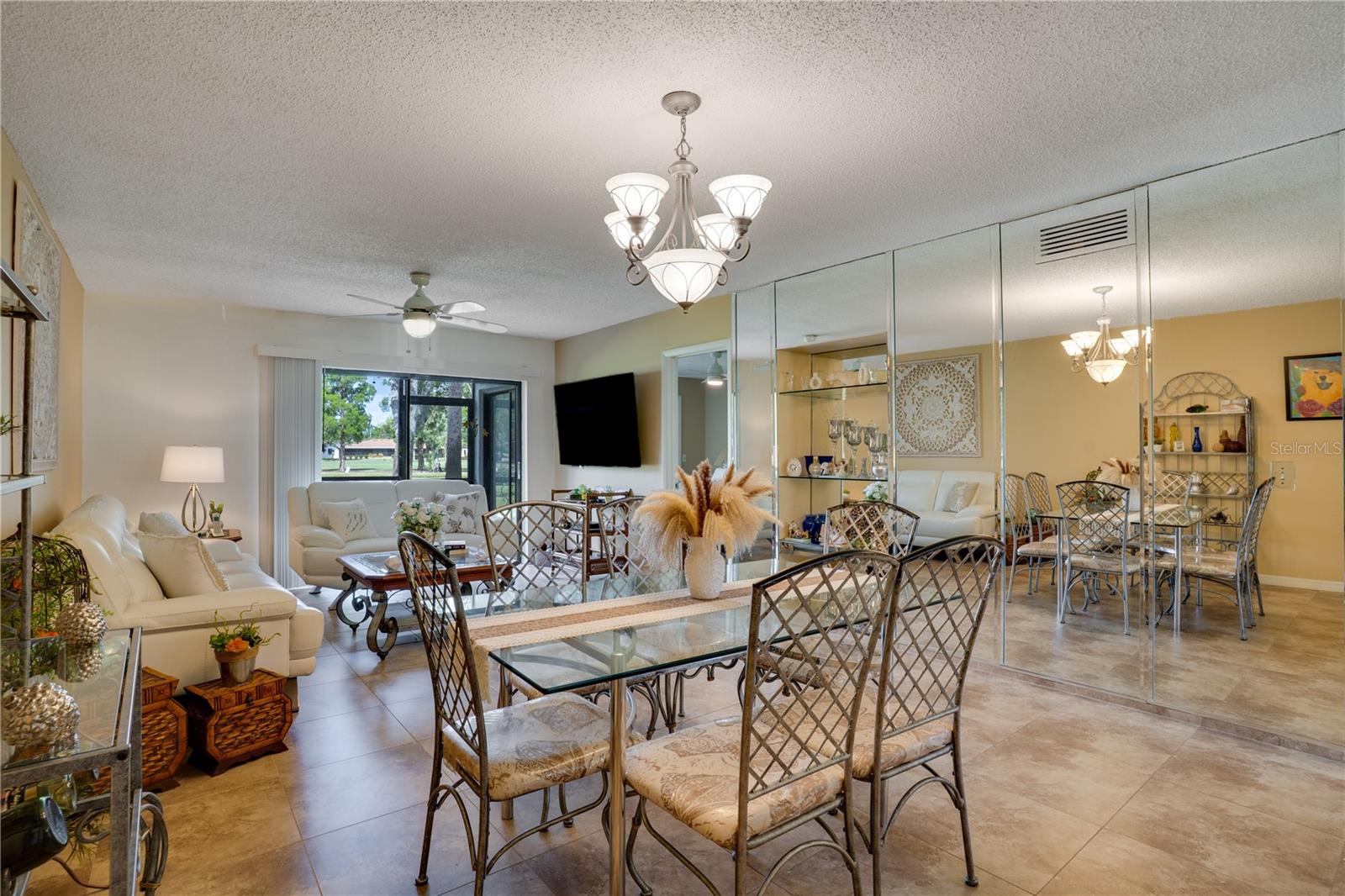 117 E Cypress Ct #117 Property Photo 5