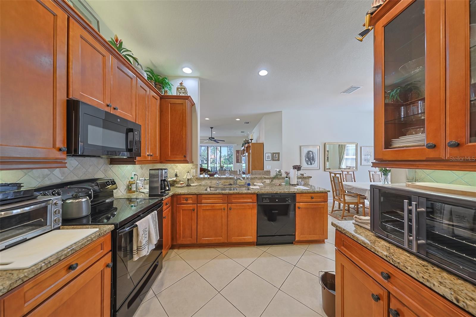 15948 Cobble Mill Dr Property Photo 3