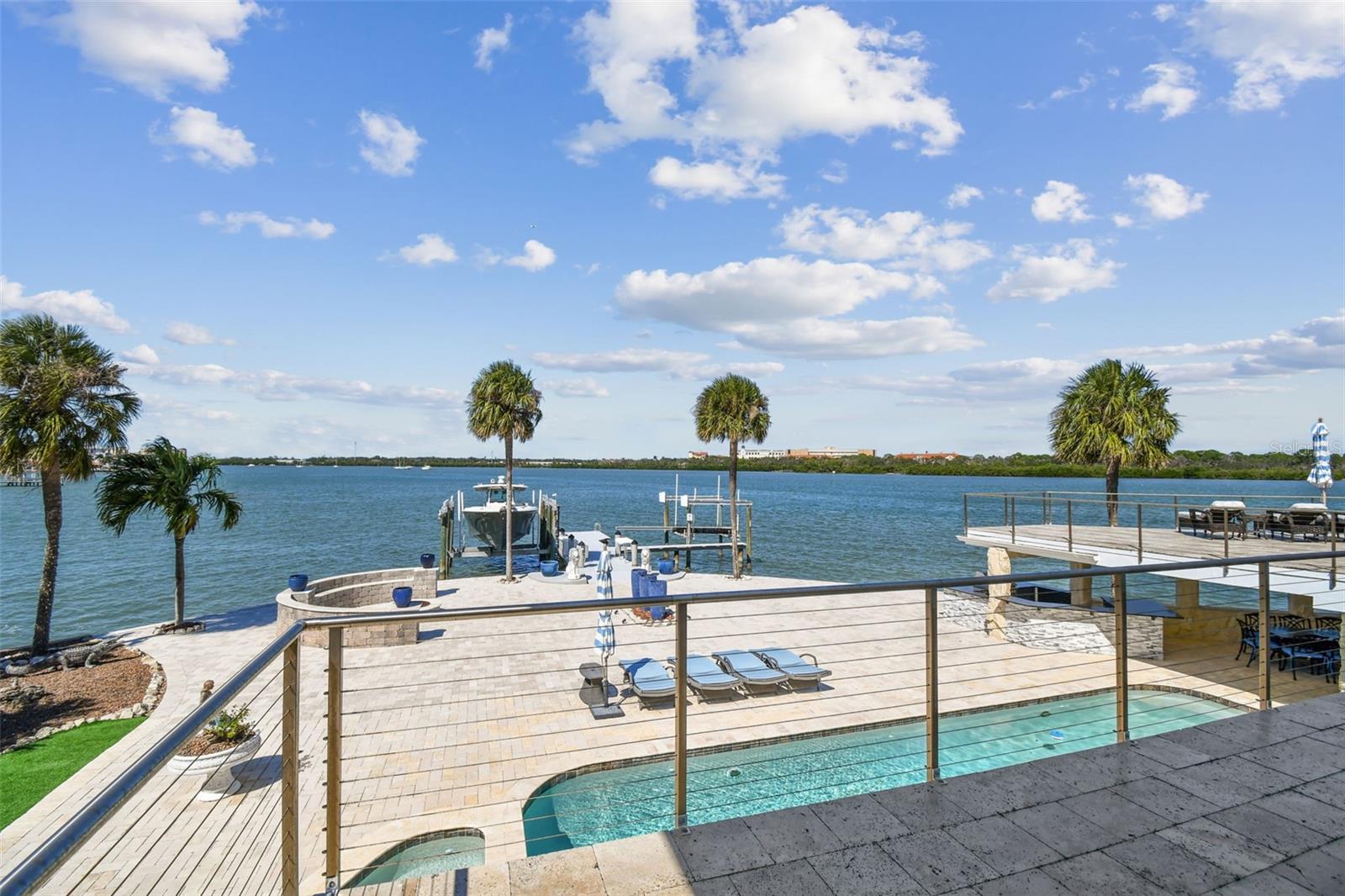 582 Johns Pass Ave Property Photo 5