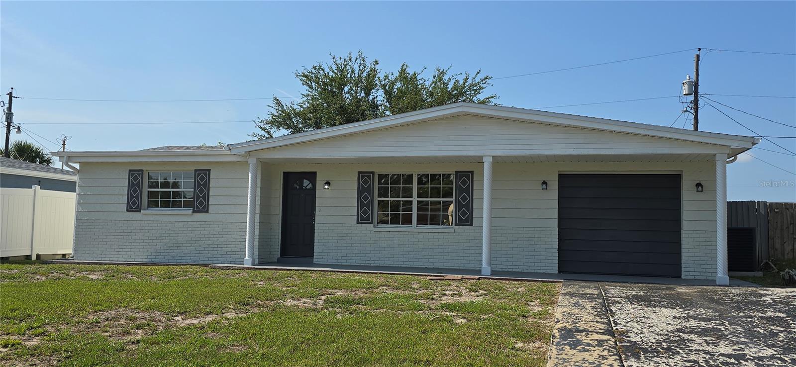 4102 DALWOOD DR Property Photo 1