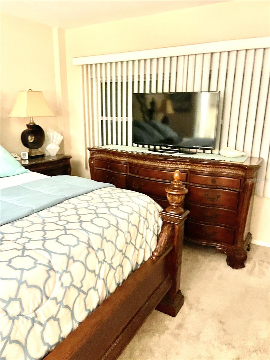 4650 Cove Cir #402 Property Photo 19