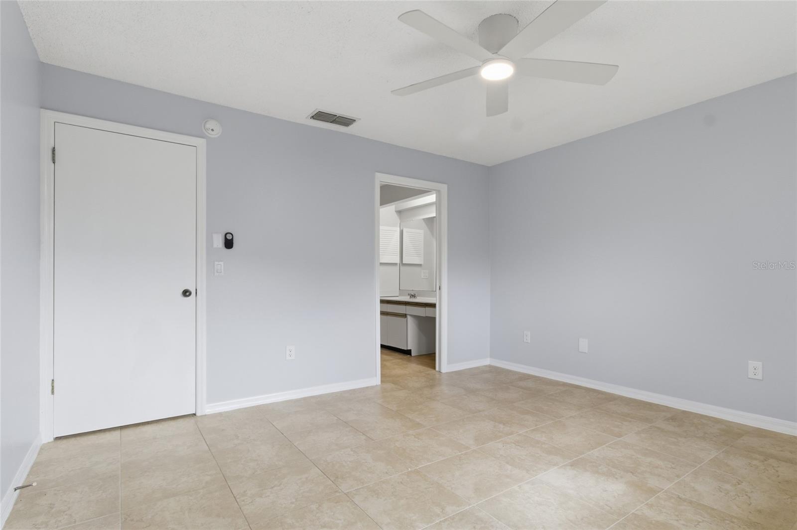 2701 Countryside Blvd #102 Property Photo 33