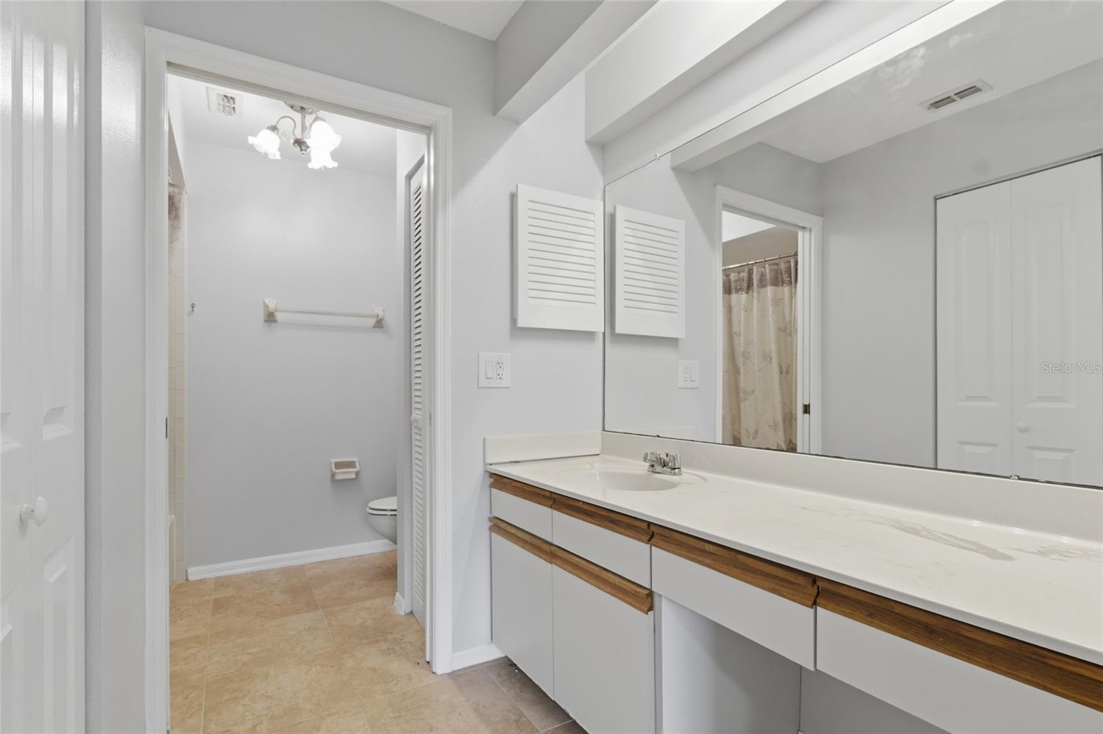 2701 Countryside Blvd #102 Property Photo 37