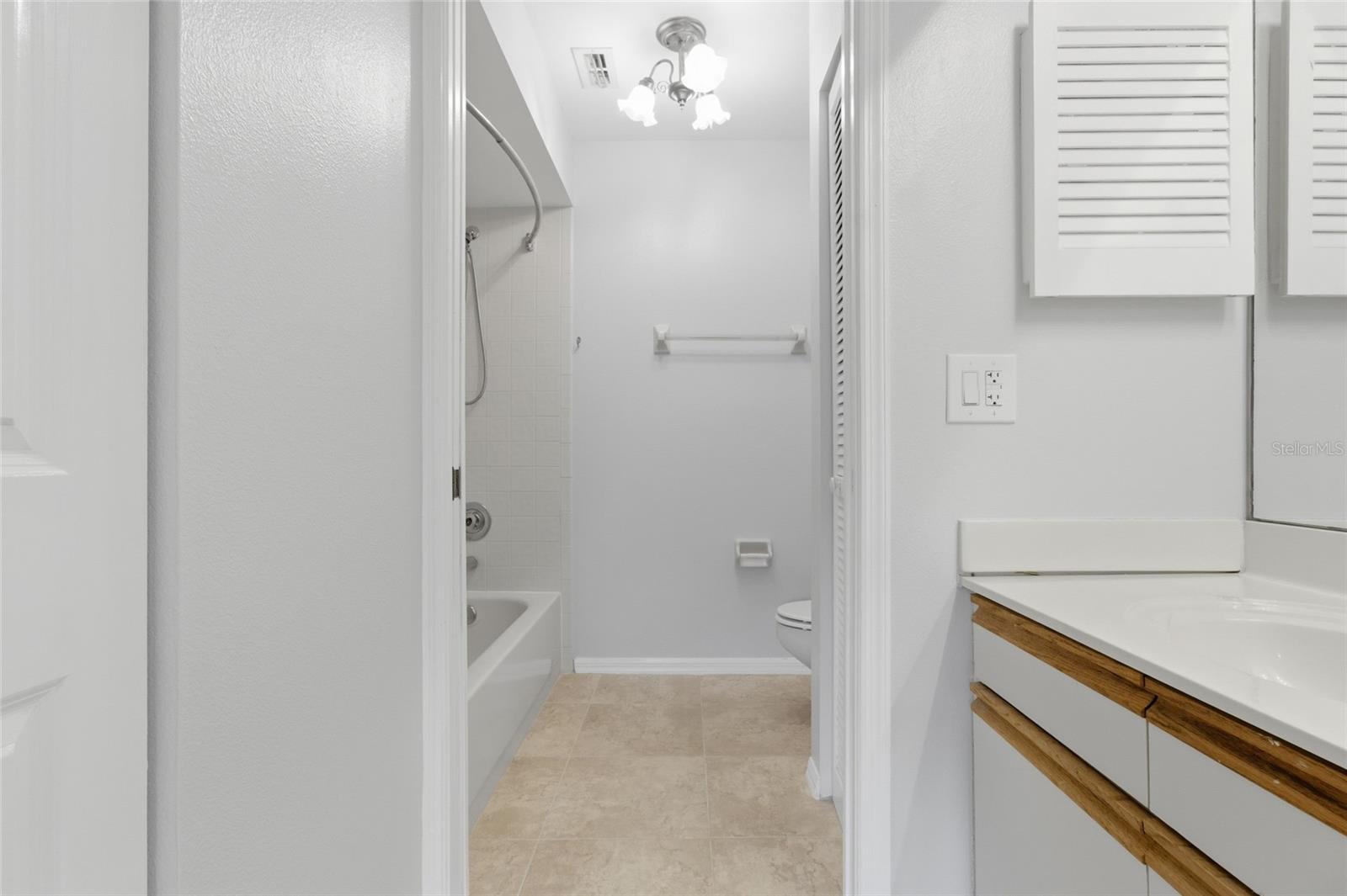 2701 Countryside Blvd #102 Property Photo 39