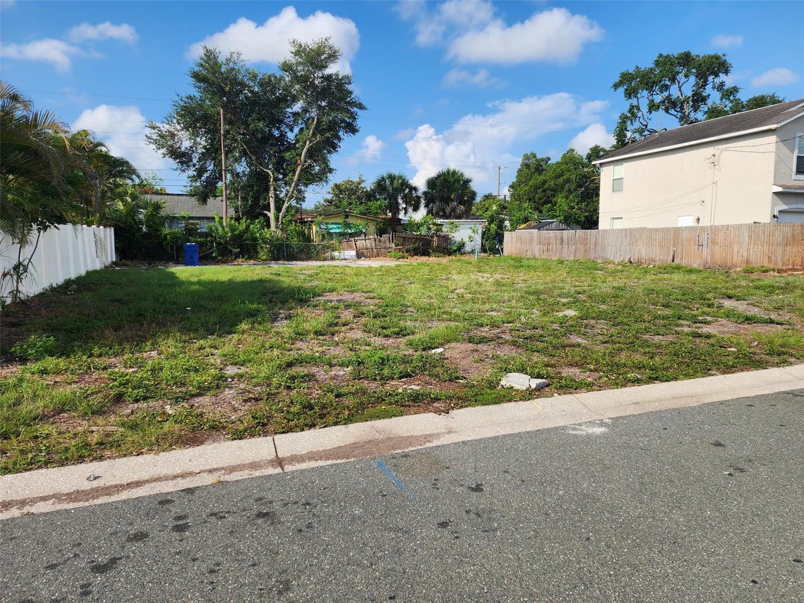 1748 31st Ave N Property Photo 3