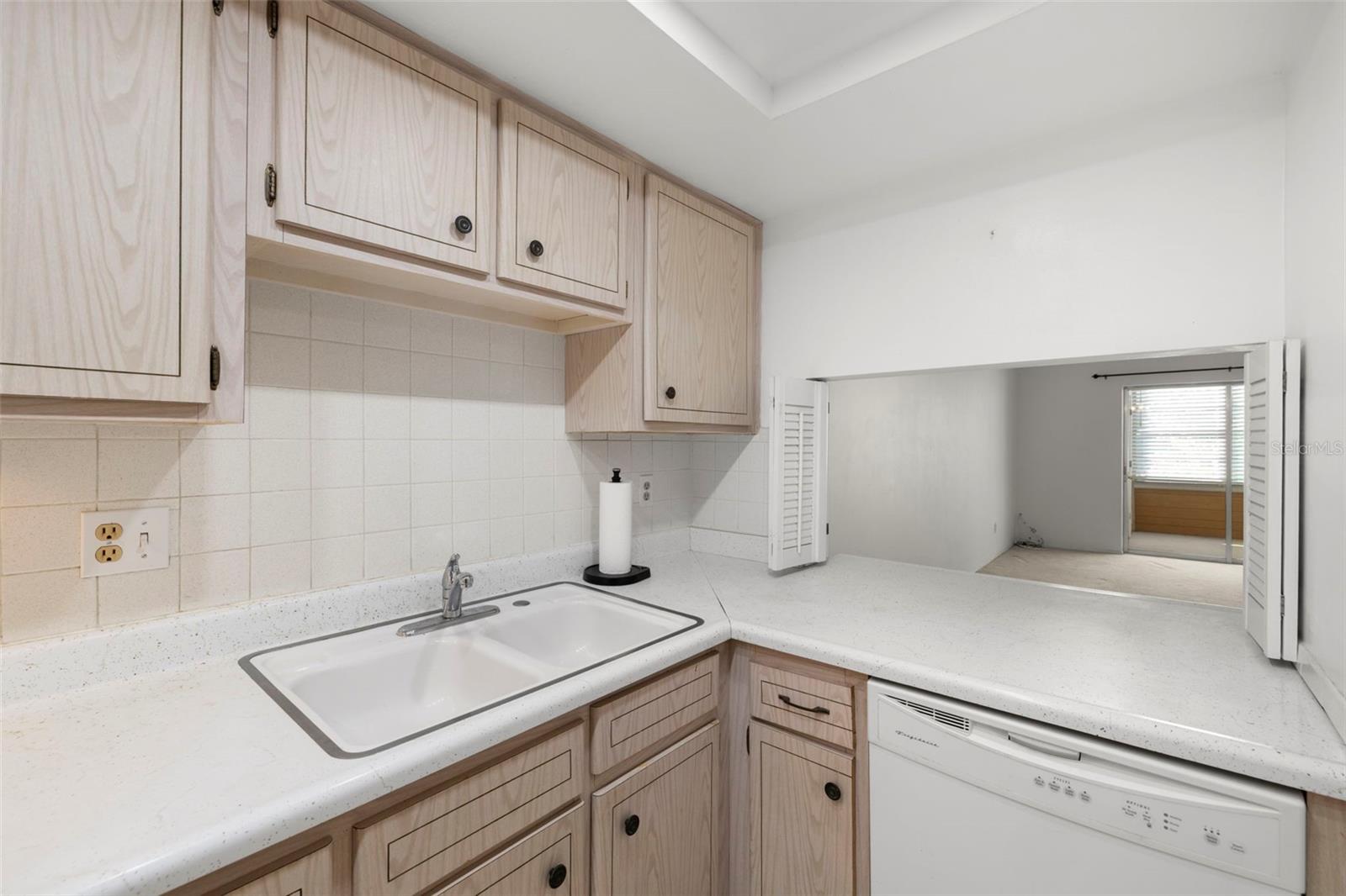 400 Glennes Ln #206 Property Photo 12