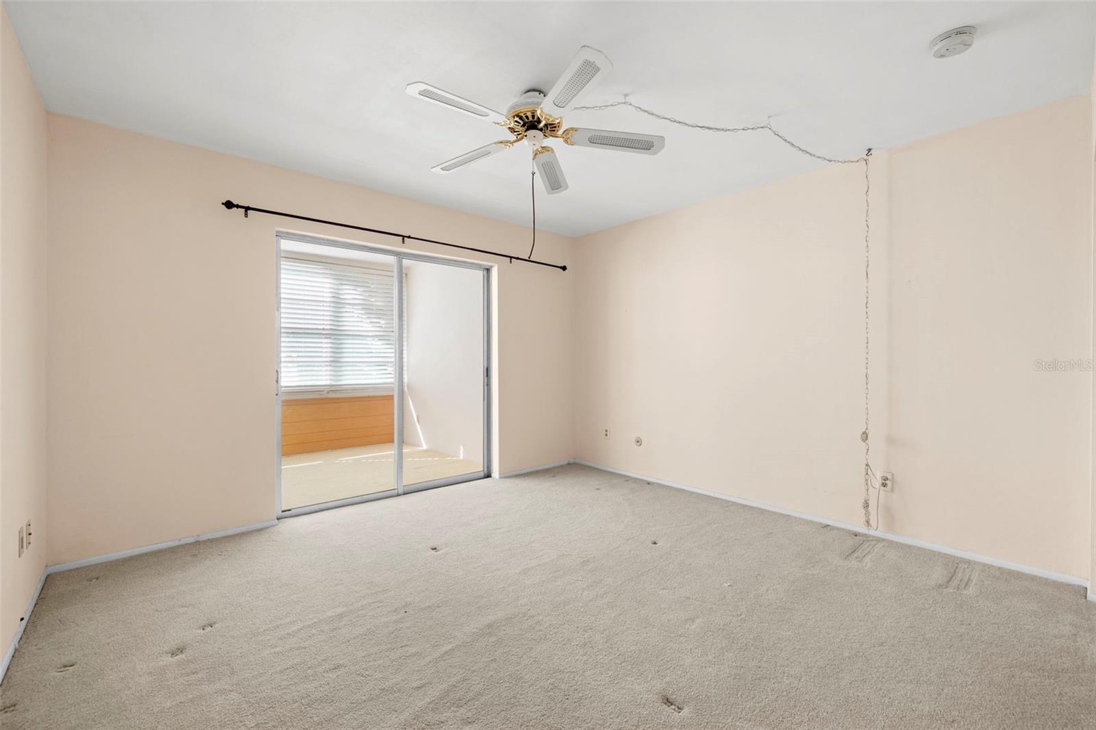 400 Glennes Ln #206 Property Photo 18