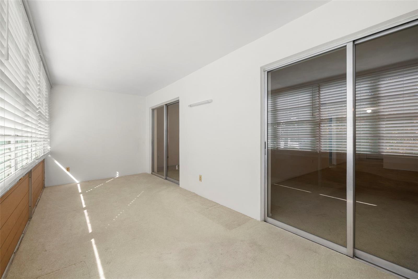 400 Glennes Ln #206 Property Photo 21