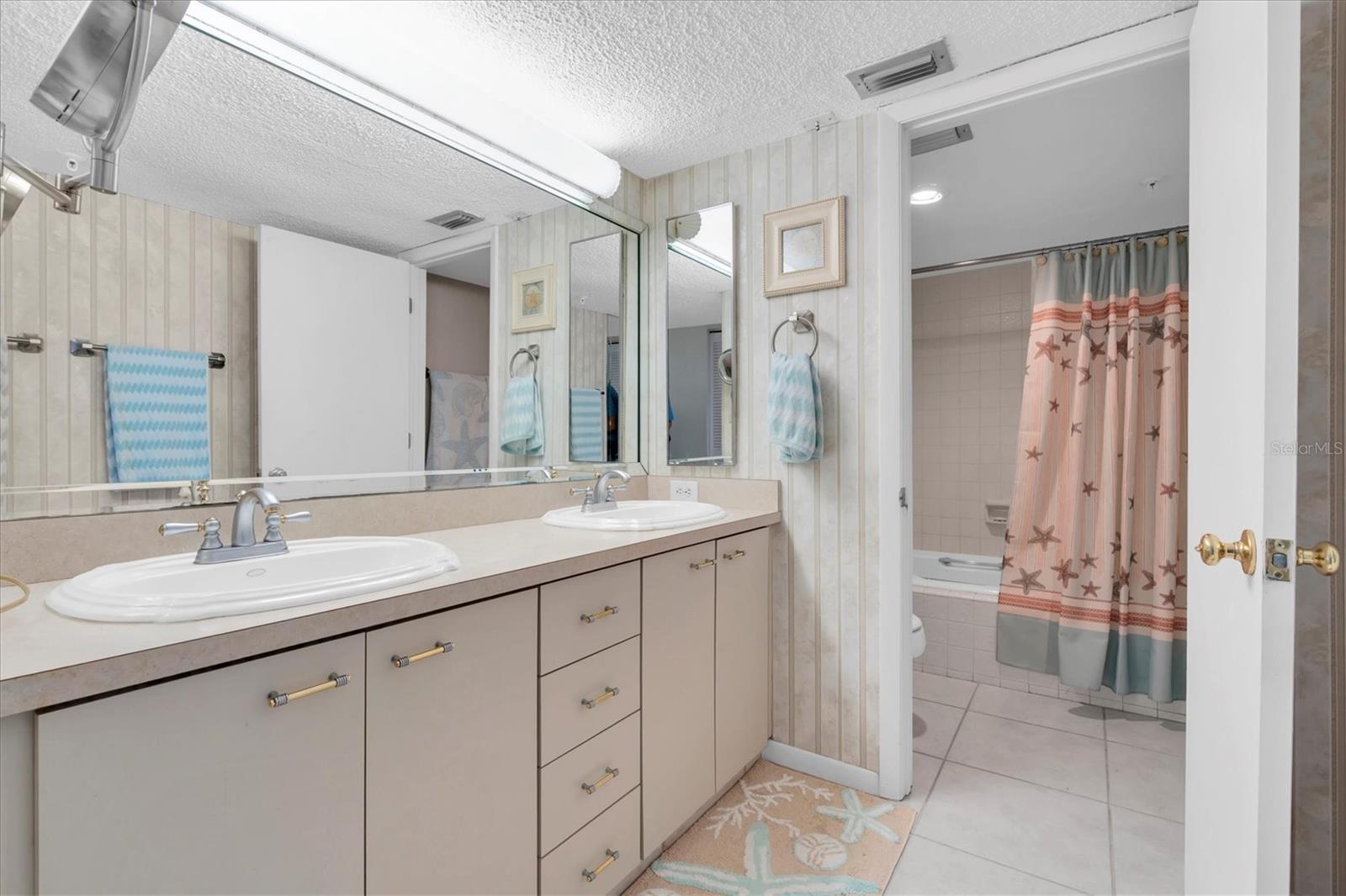 14950 Gulf Blvd #402 Property Photo 14
