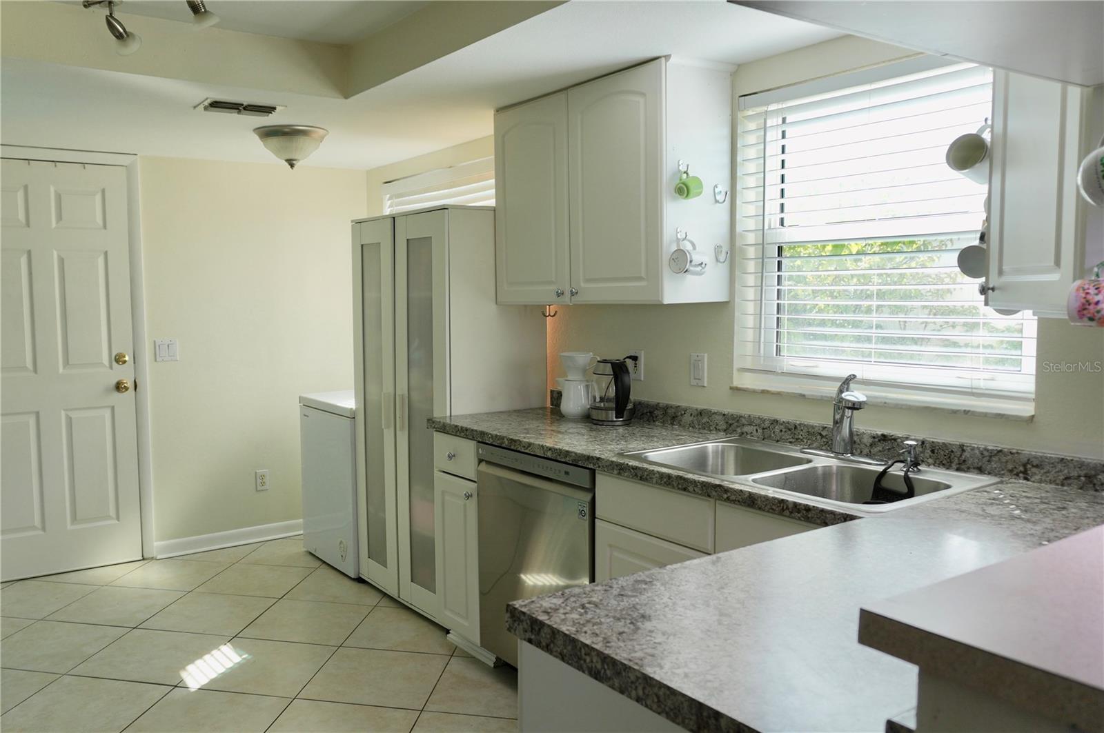 12674 Gorda Cir E Property Photo 15