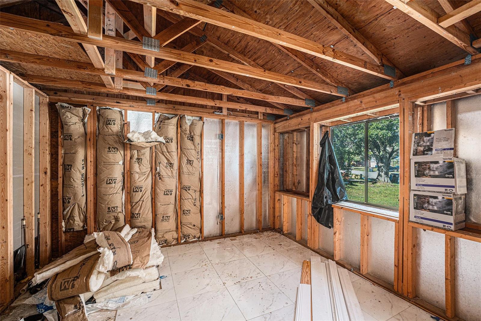 645 Timber Bay Cir E Property Photo 14