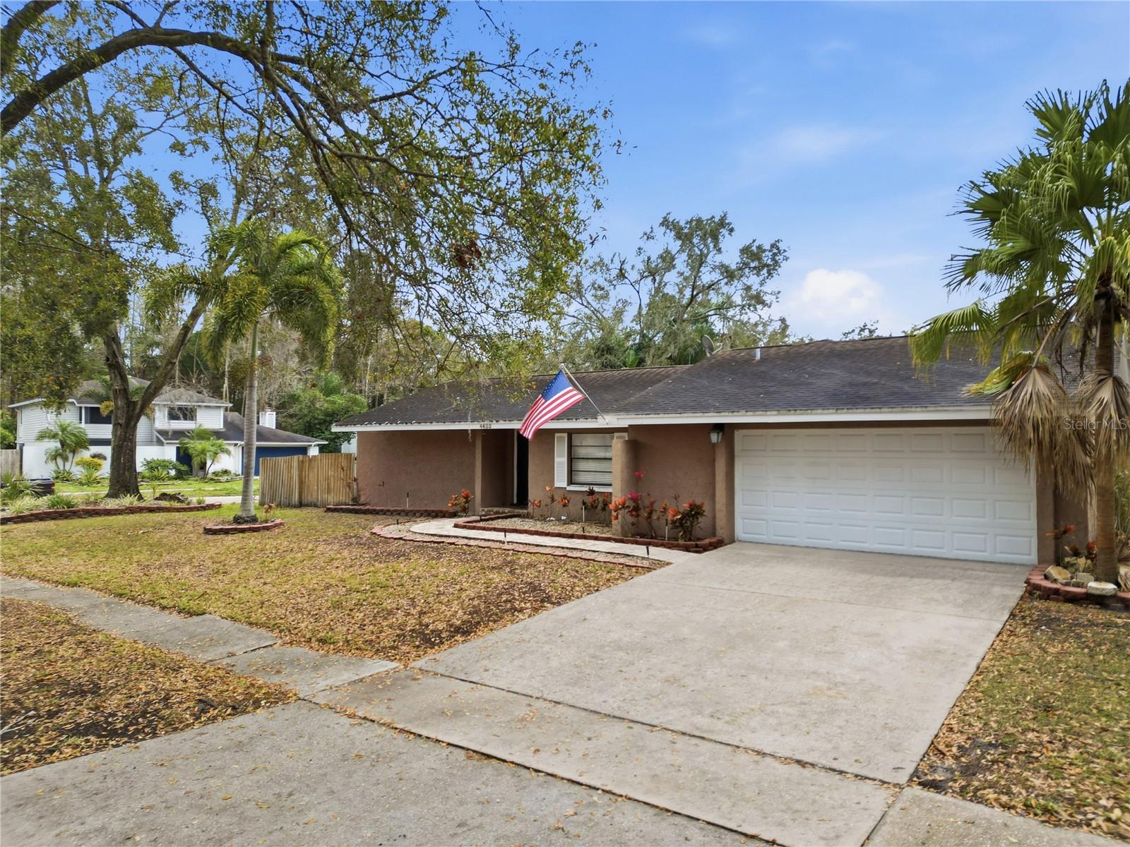 4602 Buckeye Rd Property Photo 2