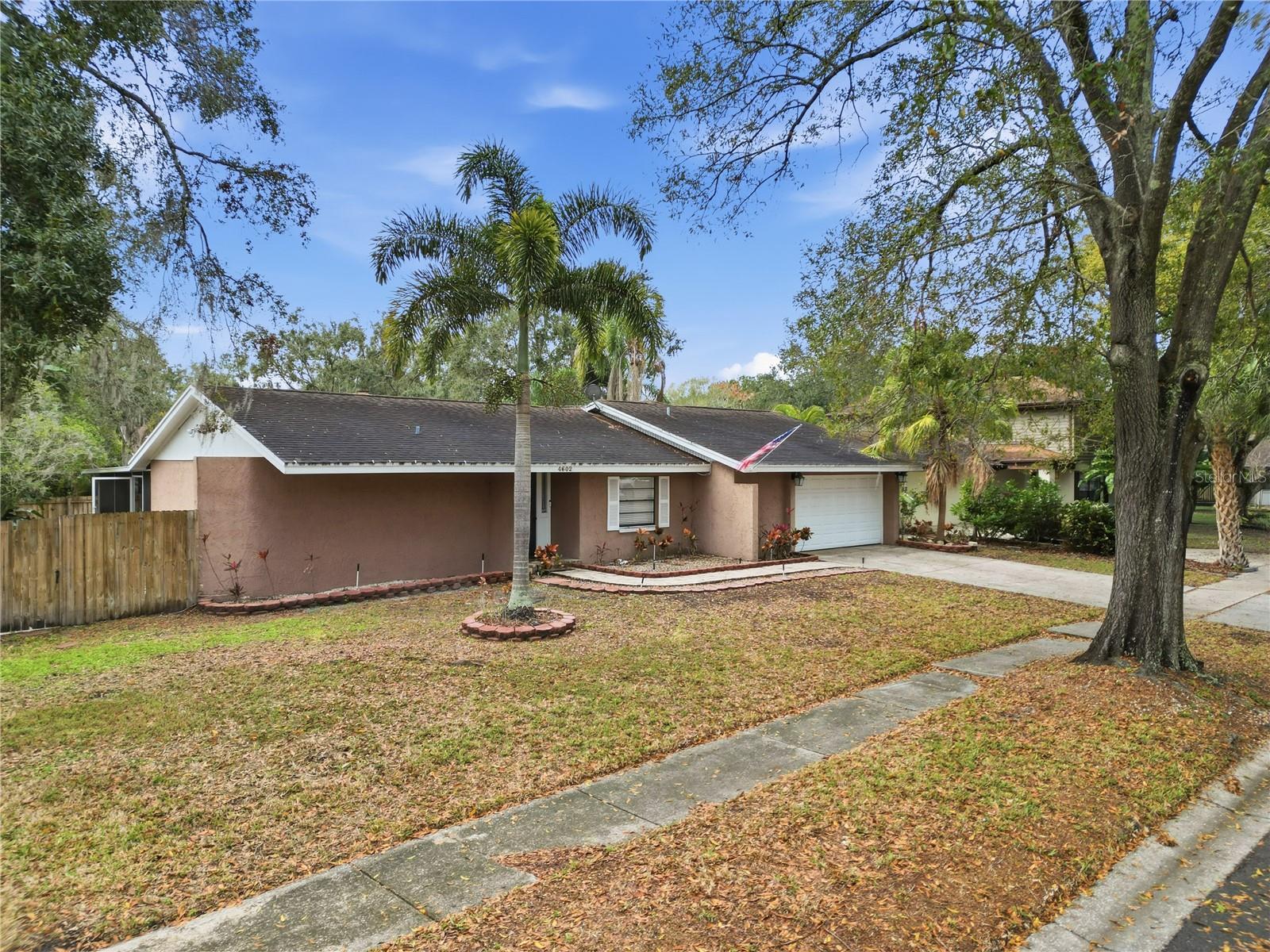 4602 Buckeye Rd Property Photo 3