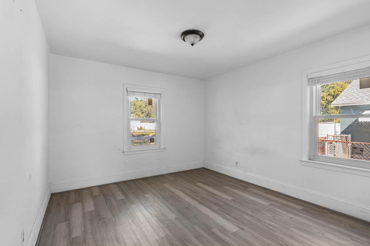 1217 Lambright St Property Photo 5