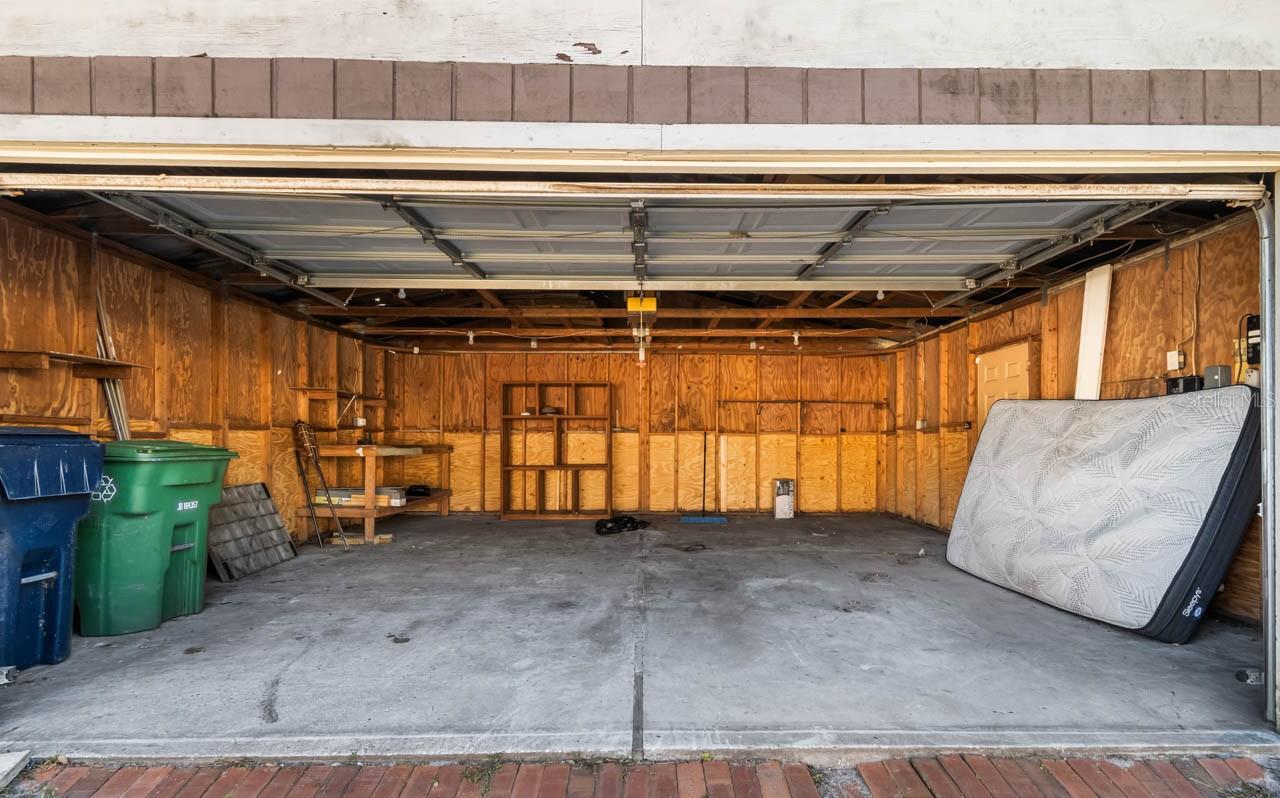 1217 Lambright St Property Photo 13