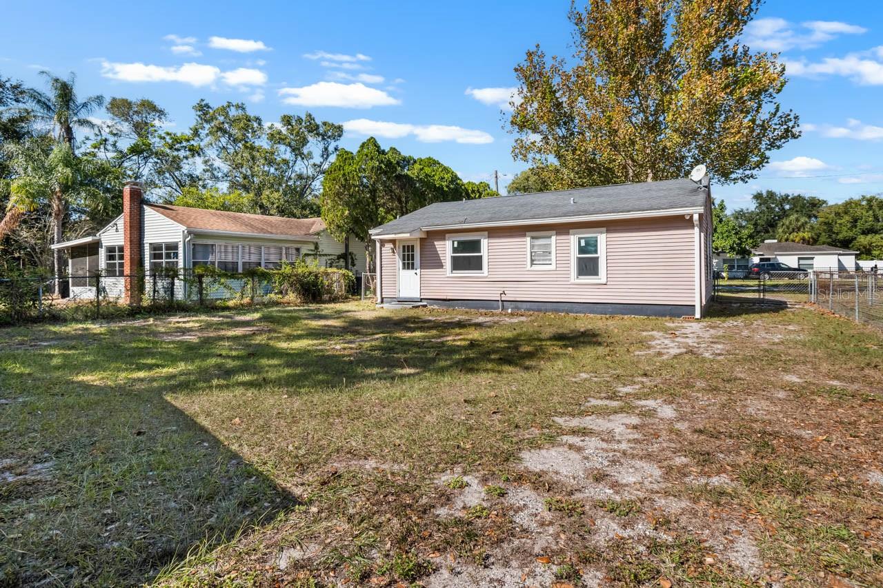 1217 Lambright St Property Photo 14