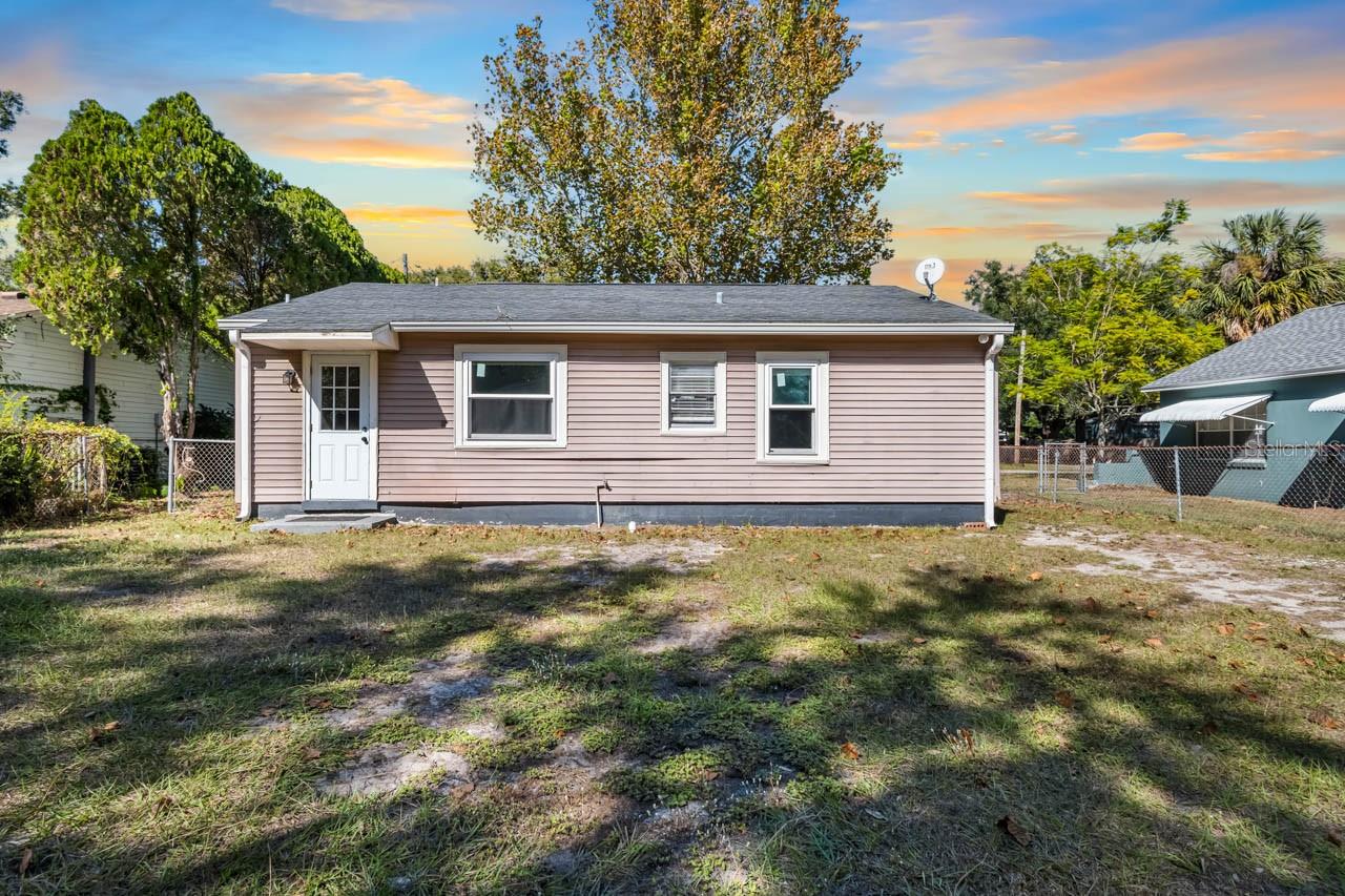 1217 Lambright St Property Photo 19