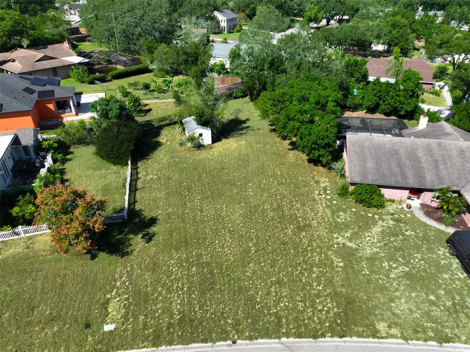 1114 Classic Dr Property Photo 2