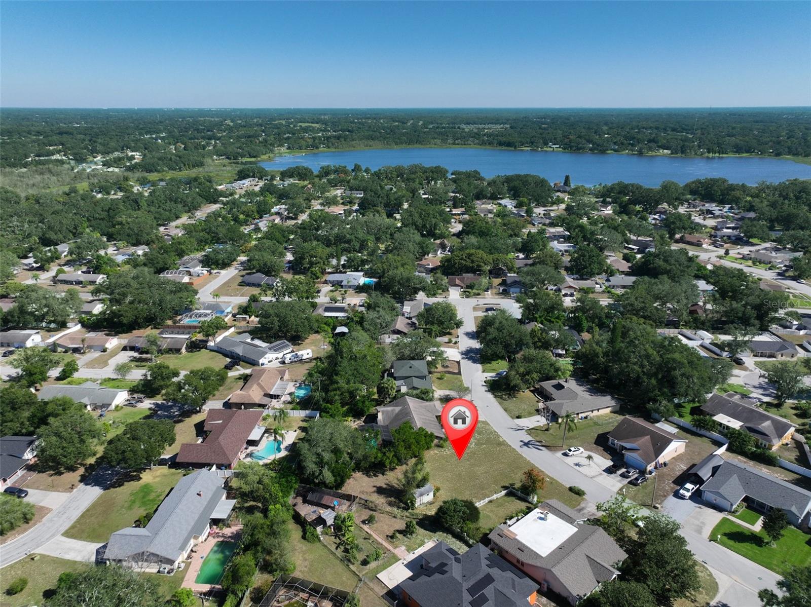 1114 Classic Dr Property Photo 10