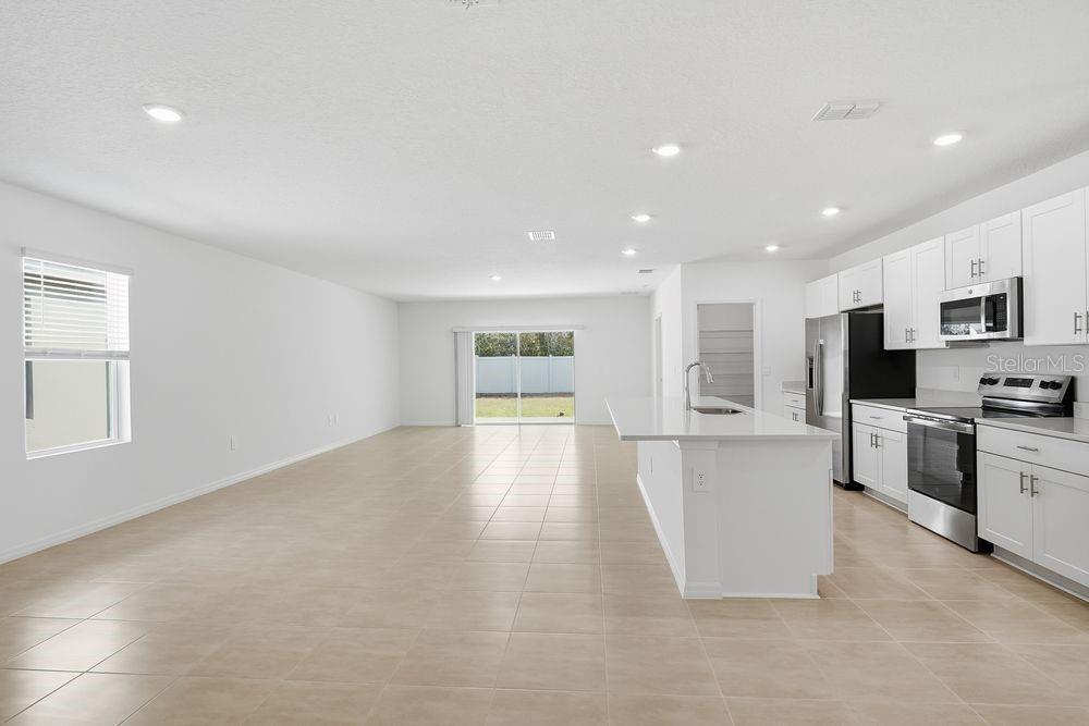 13520 Tropical Breeze Way Property Photo 5