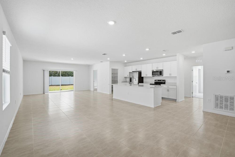 13520 Tropical Breeze Way Property Photo 8