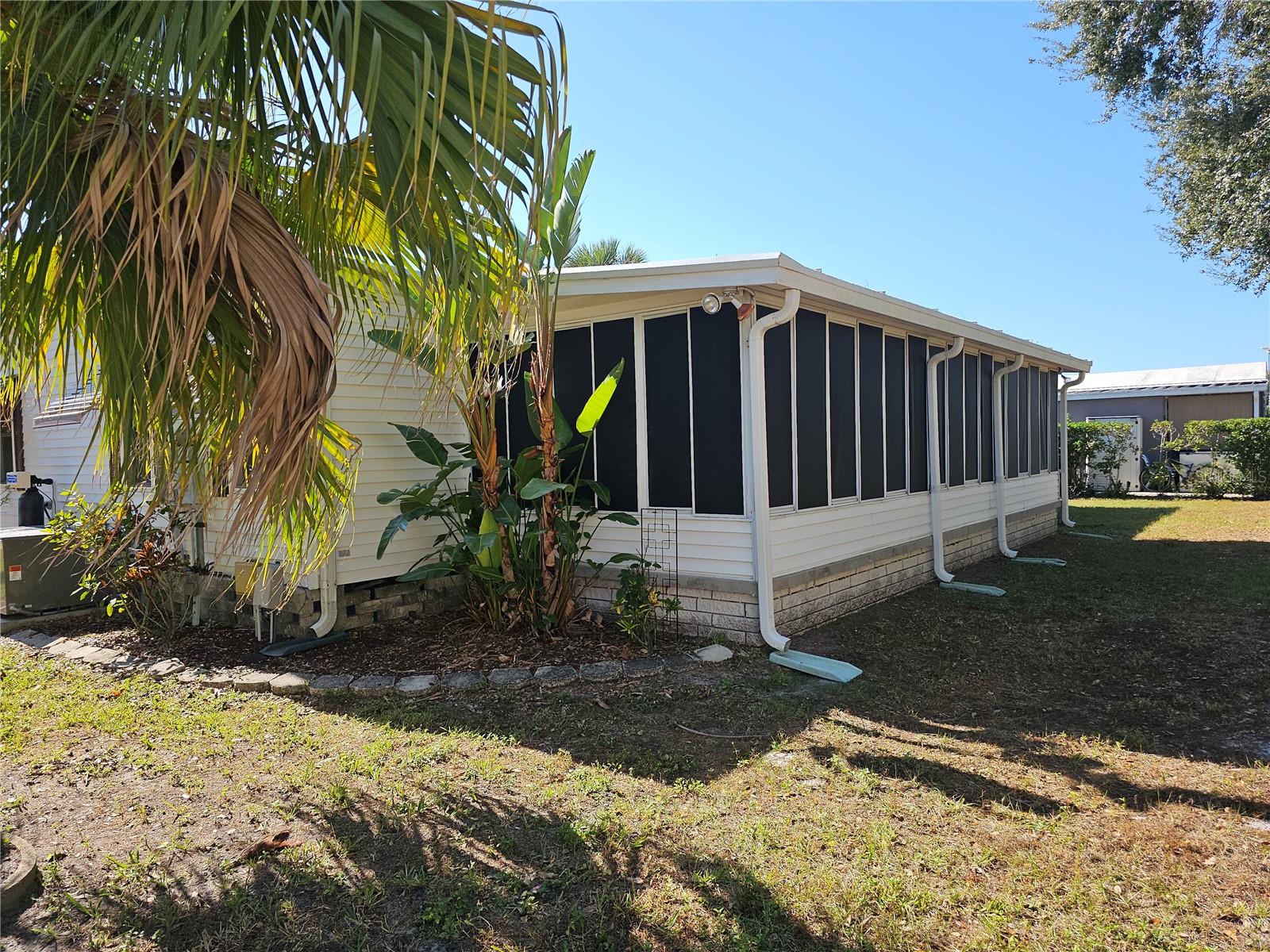 101 Dolphin Dr N Property Photo 7