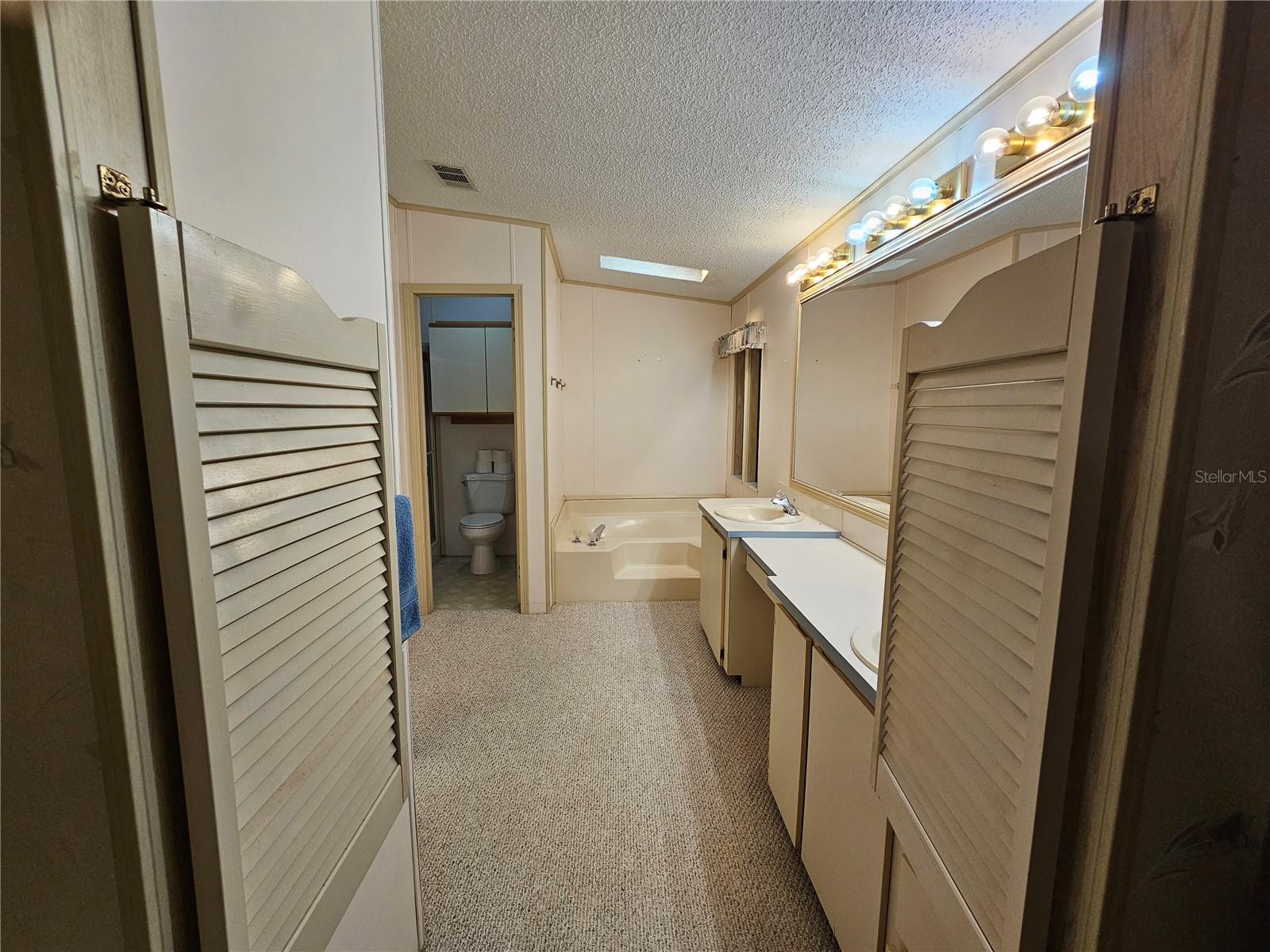 101 Dolphin Dr N Property Photo 21