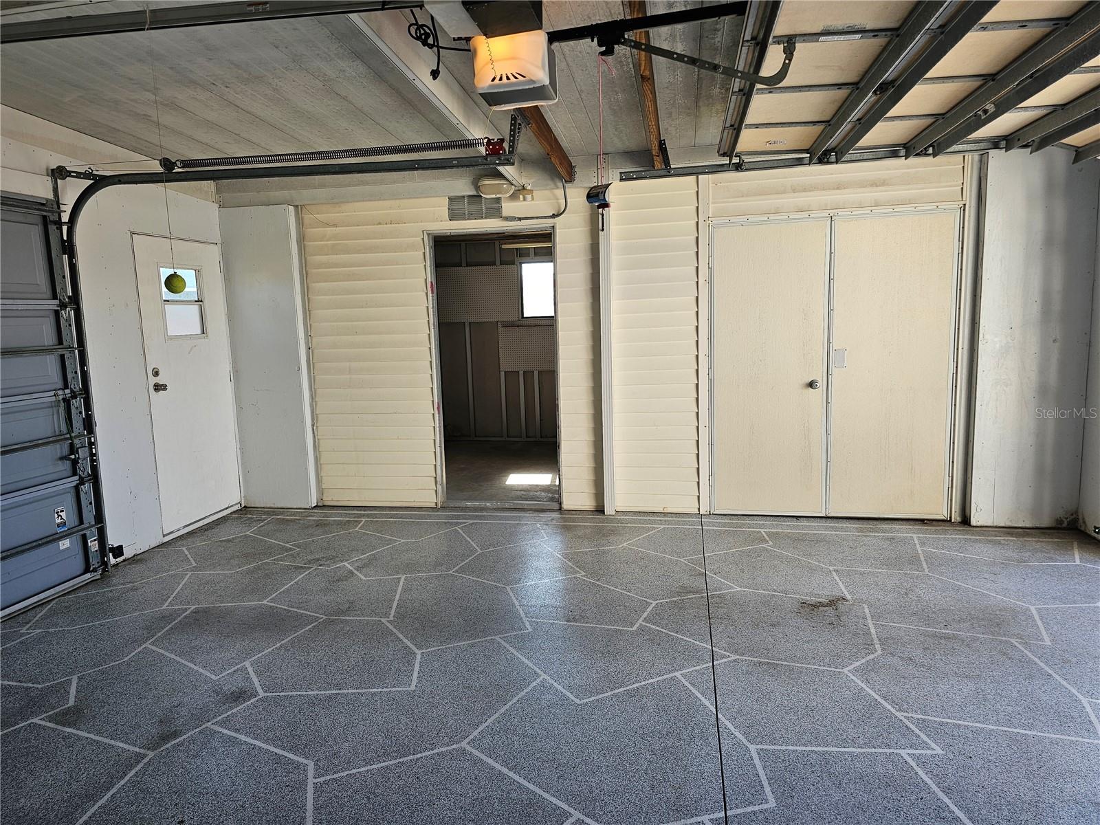 101 Dolphin Dr N Property Photo 32