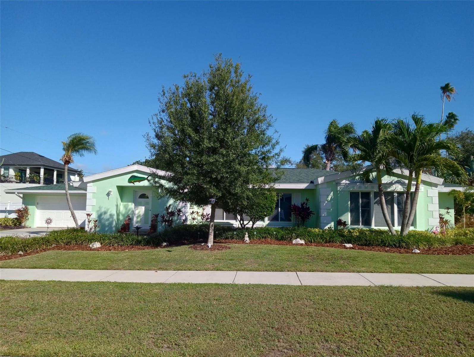 55 Valencia Dr Property Photo 1