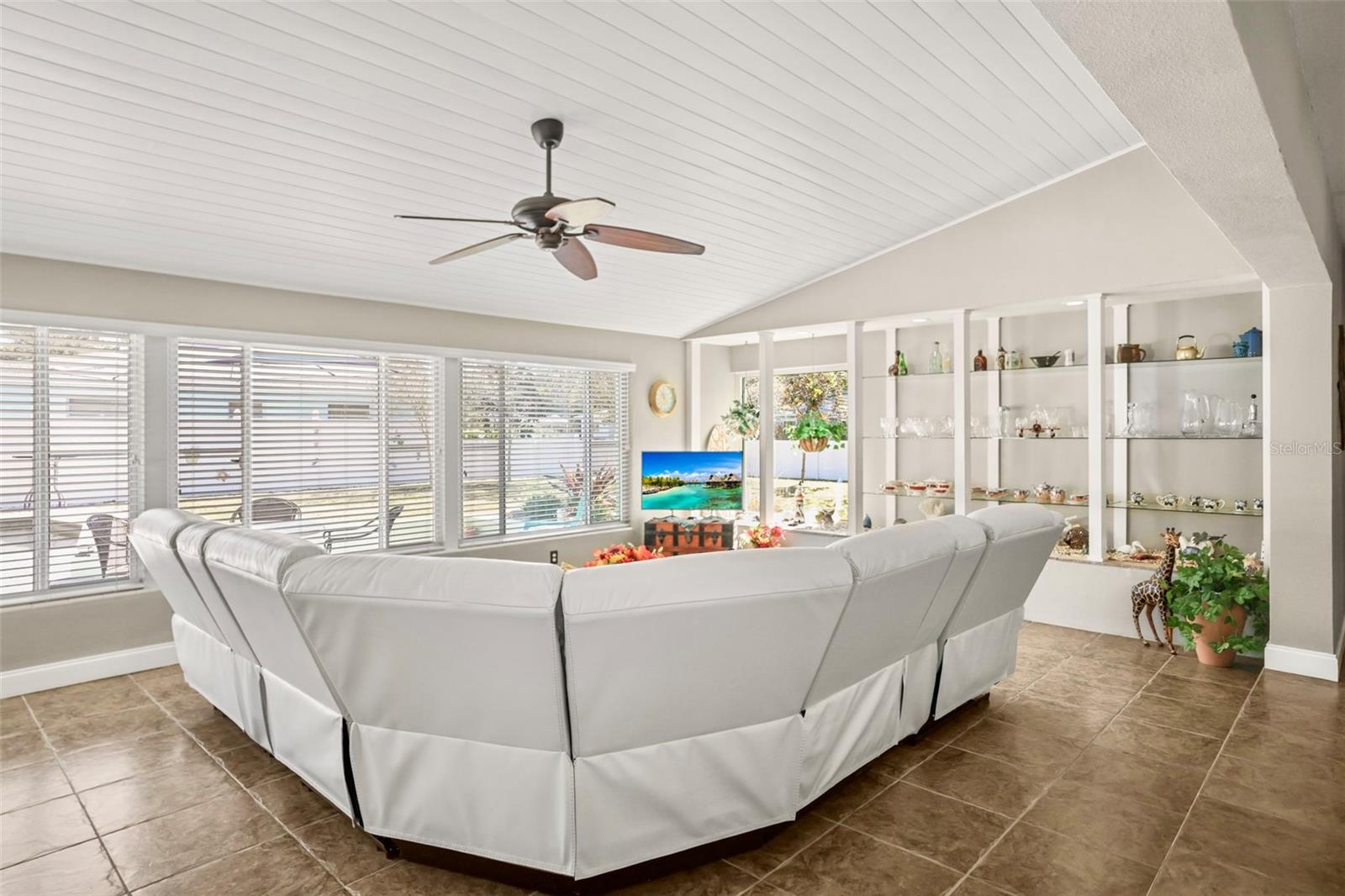 55 Valencia Dr Property Photo 15