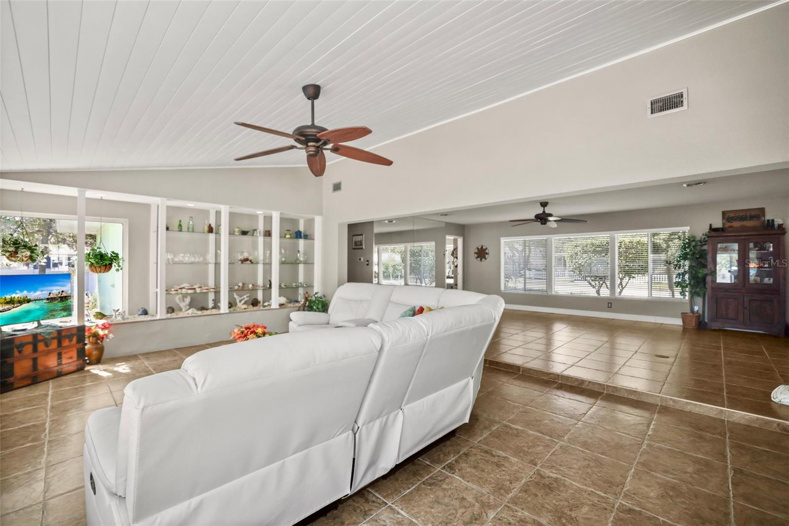 55 Valencia Dr Property Photo 22