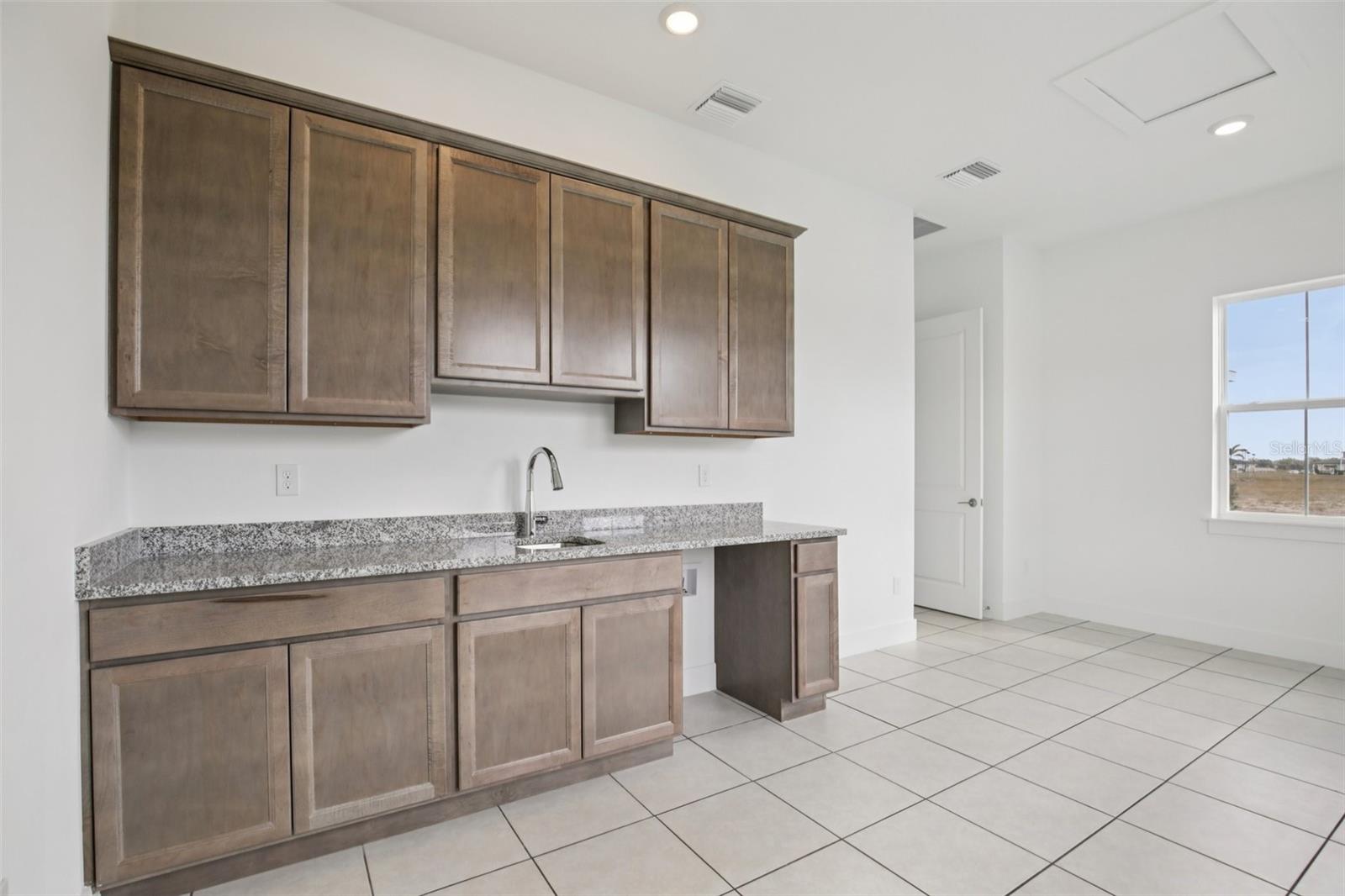 8218 Golden Beach Ct Property Photo 15