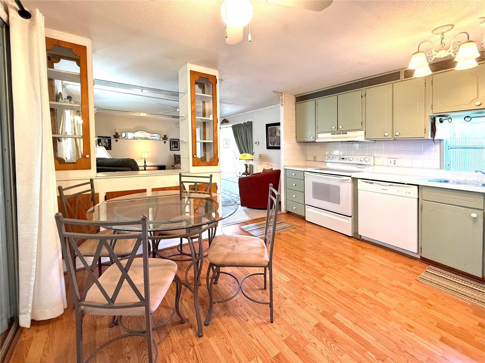 123 Saint Kitts Way Property Photo 8