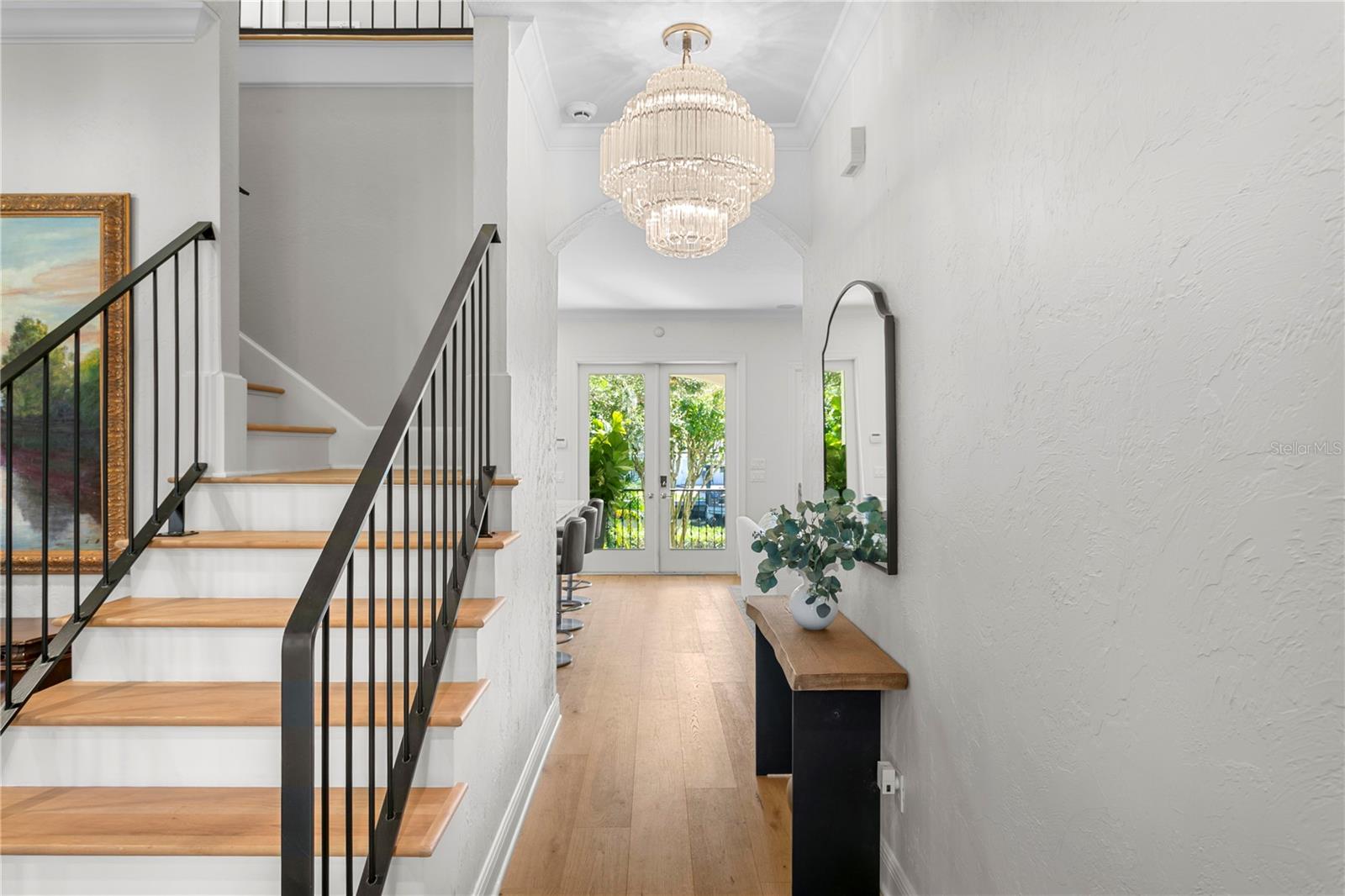 2633 N Dundee St Property Photo 7