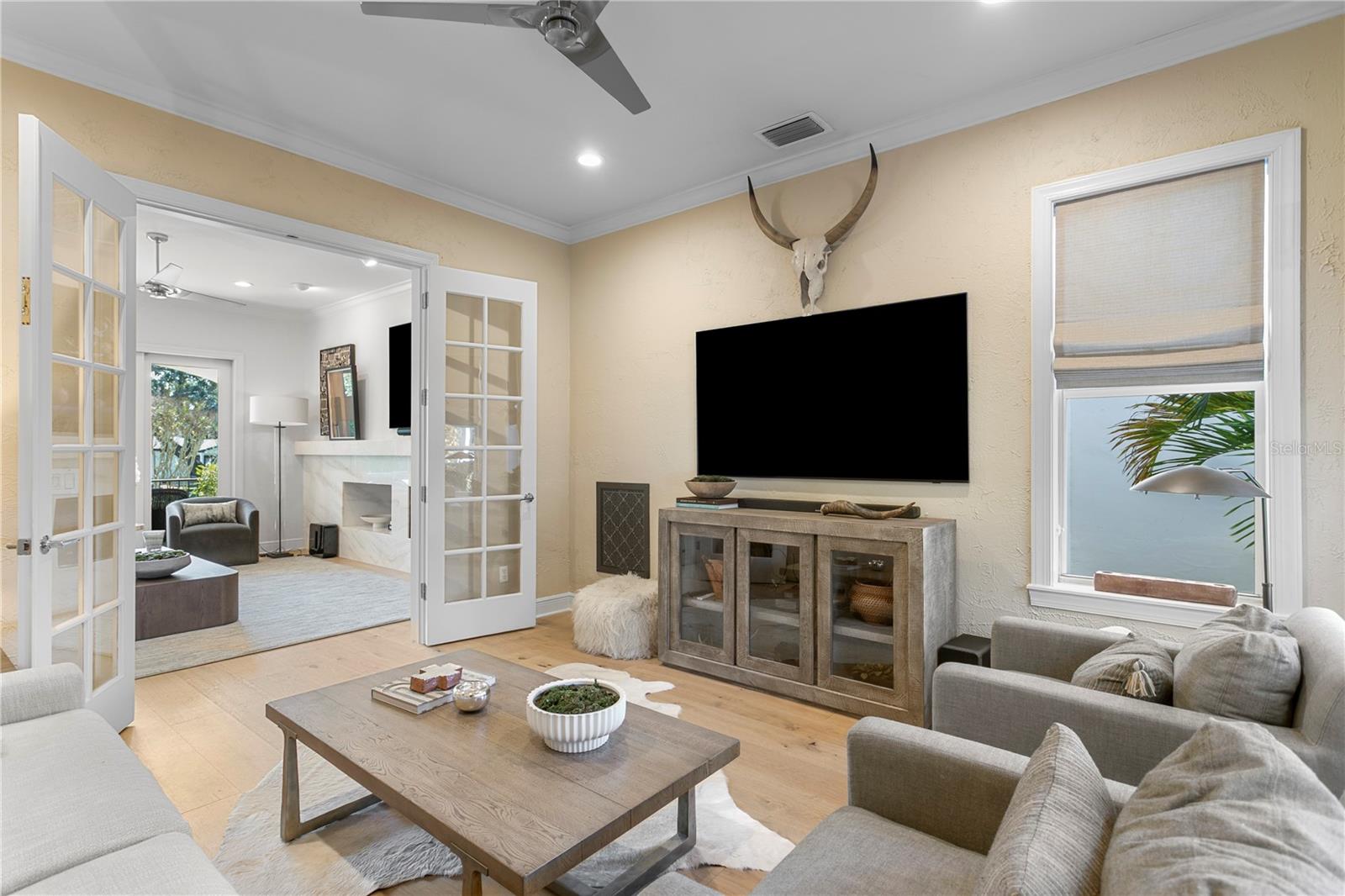 2633 N Dundee St Property Photo 14