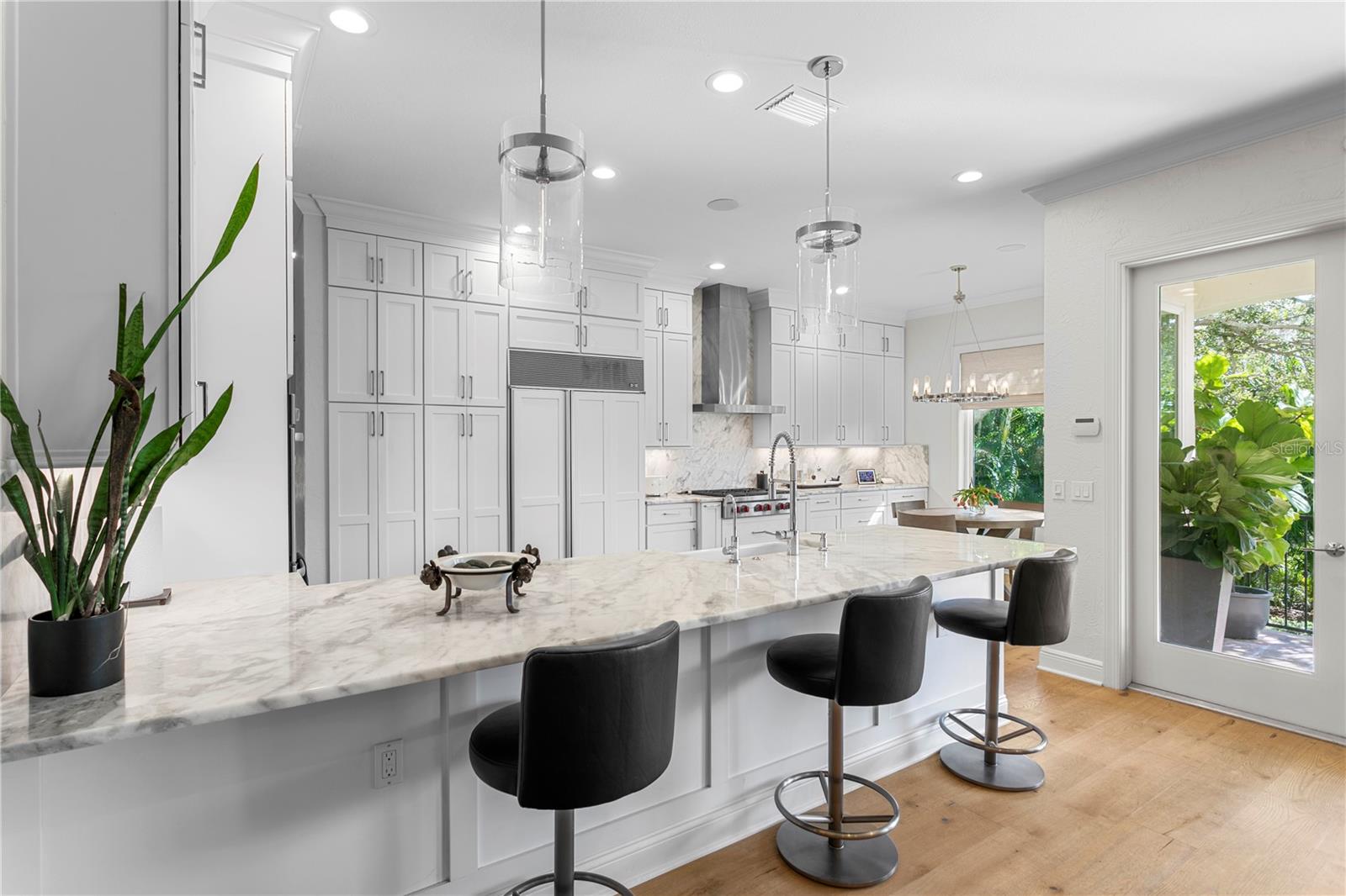 2633 N Dundee St Property Photo 17