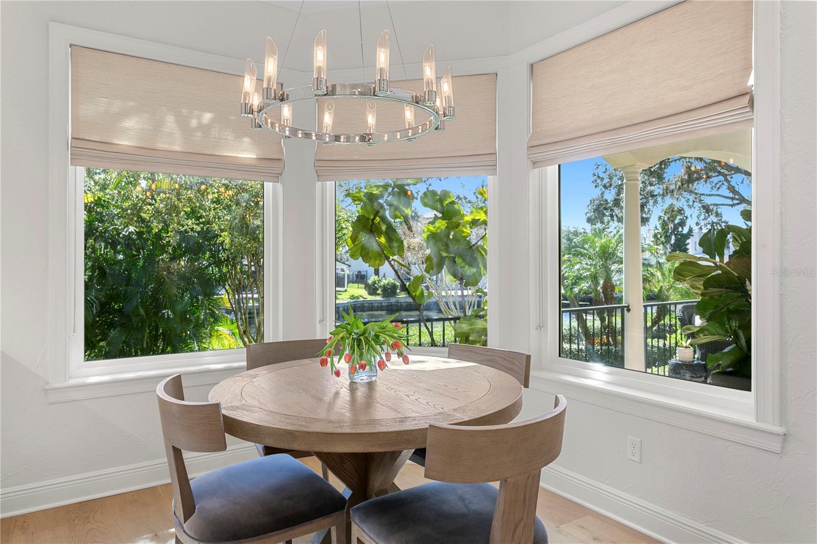 2633 N Dundee St Property Photo 20