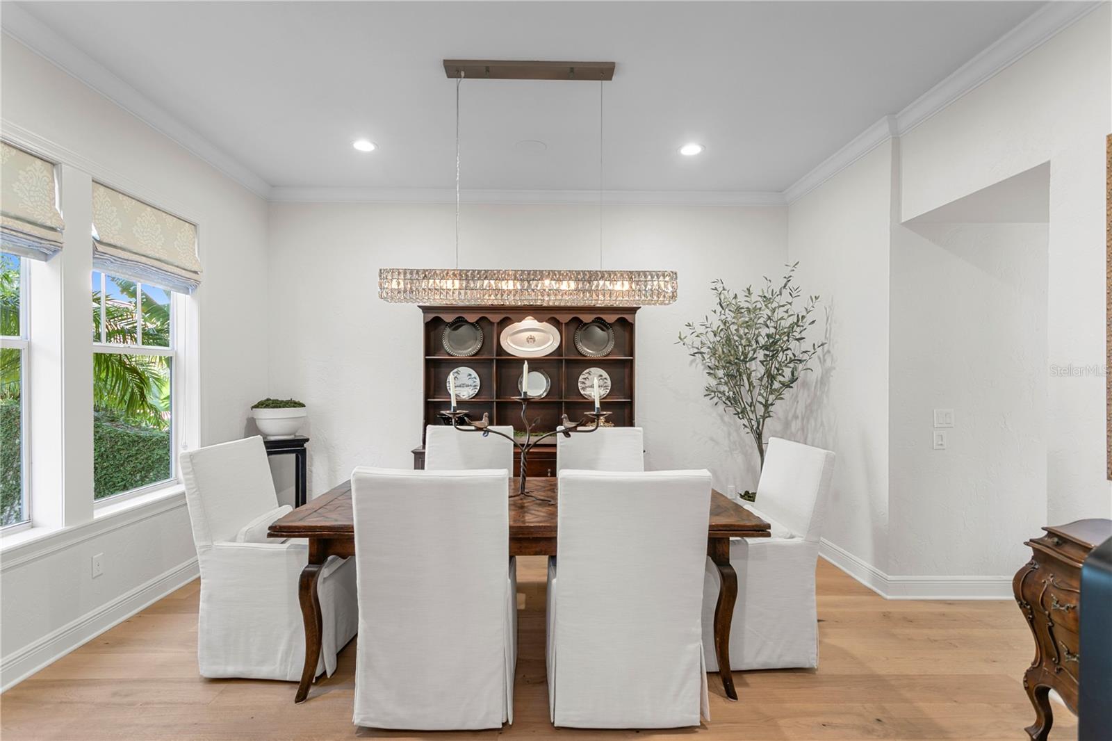 2633 N Dundee St Property Photo 27