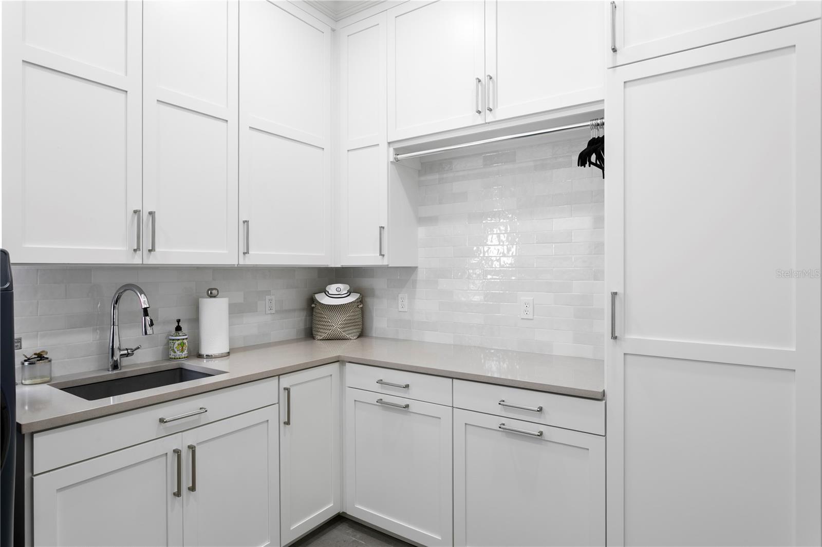 2633 N Dundee St Property Photo 30