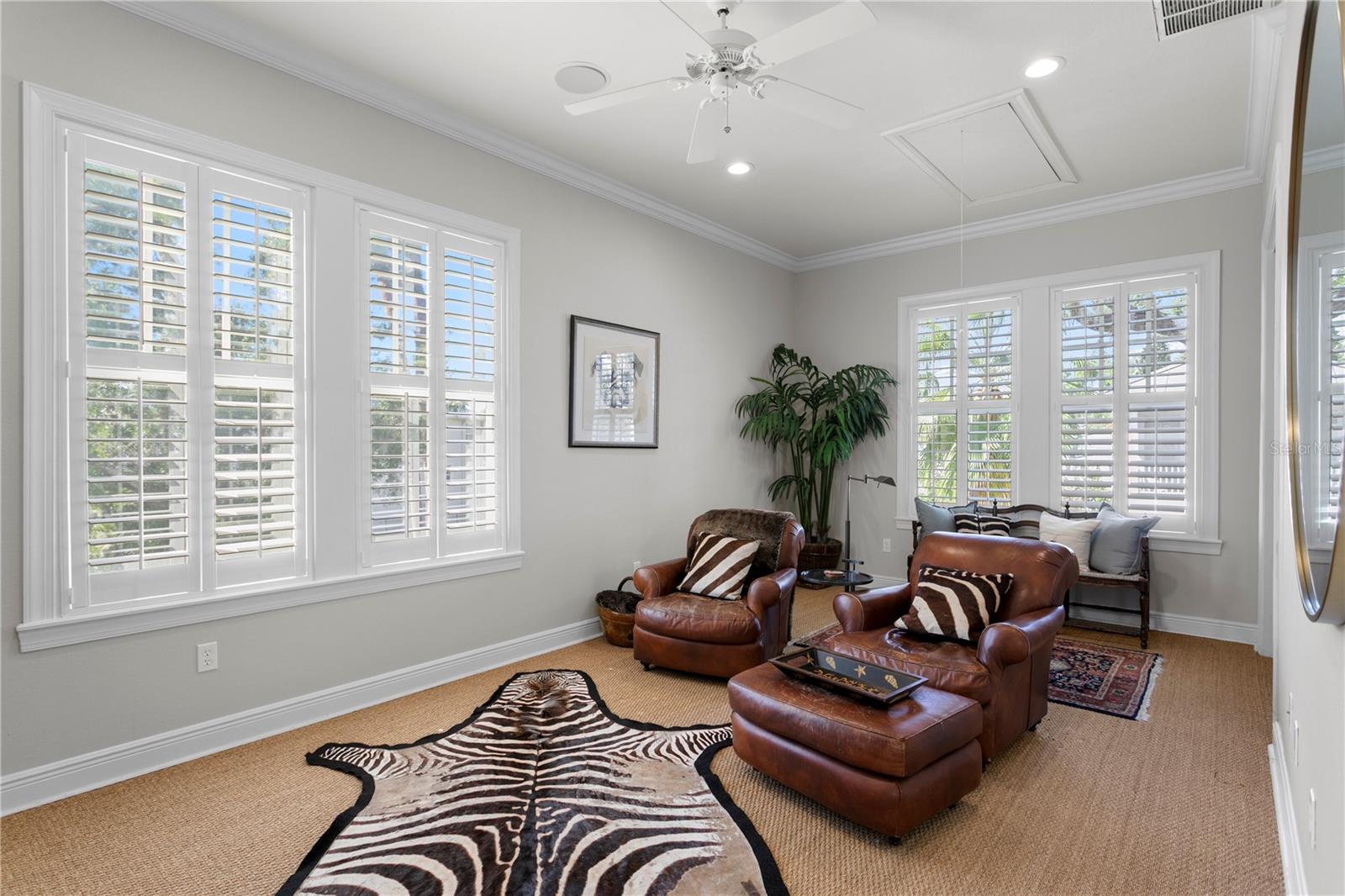 2633 N Dundee St Property Photo 39