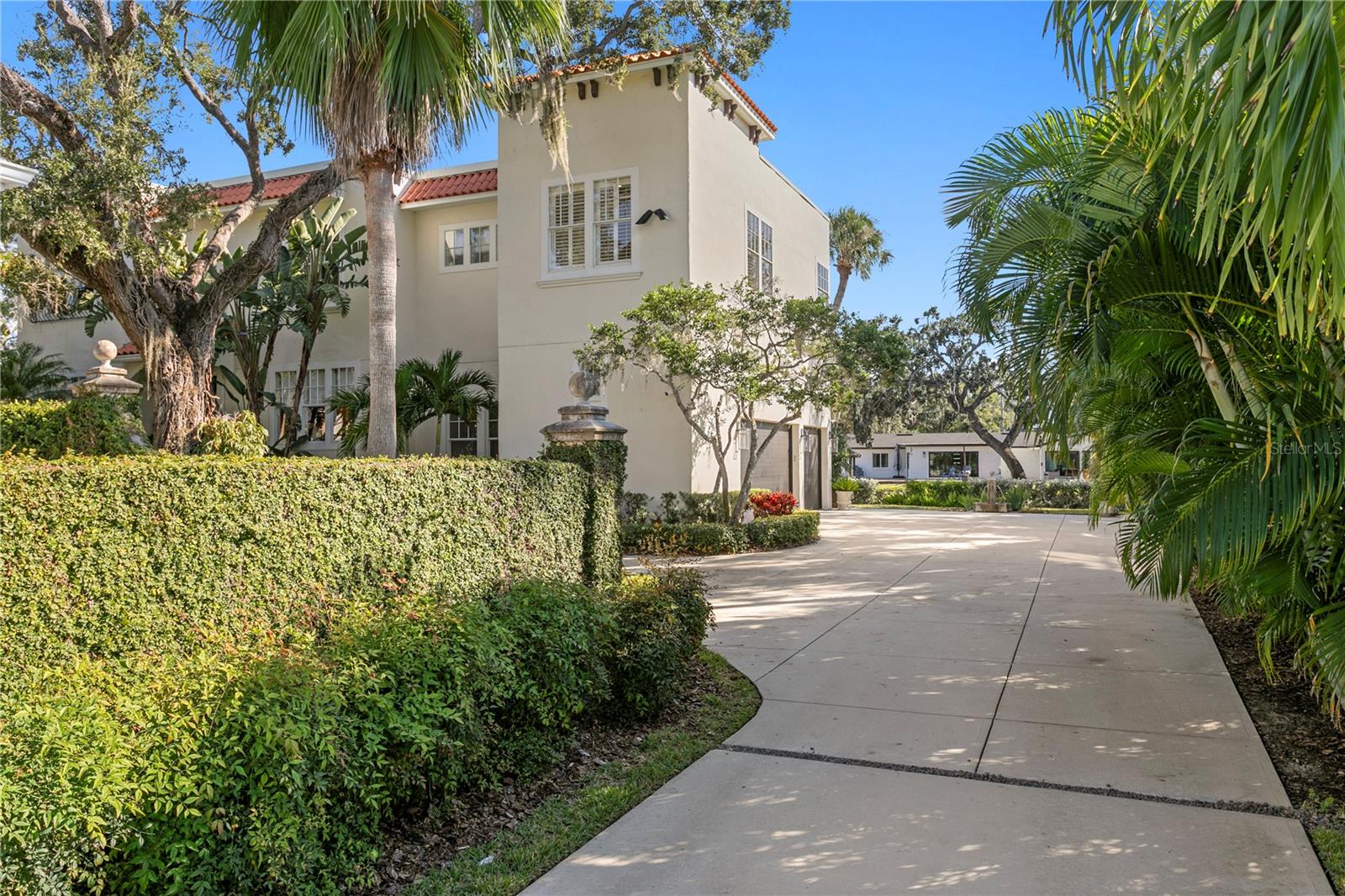 2633 N Dundee St Property Photo 49