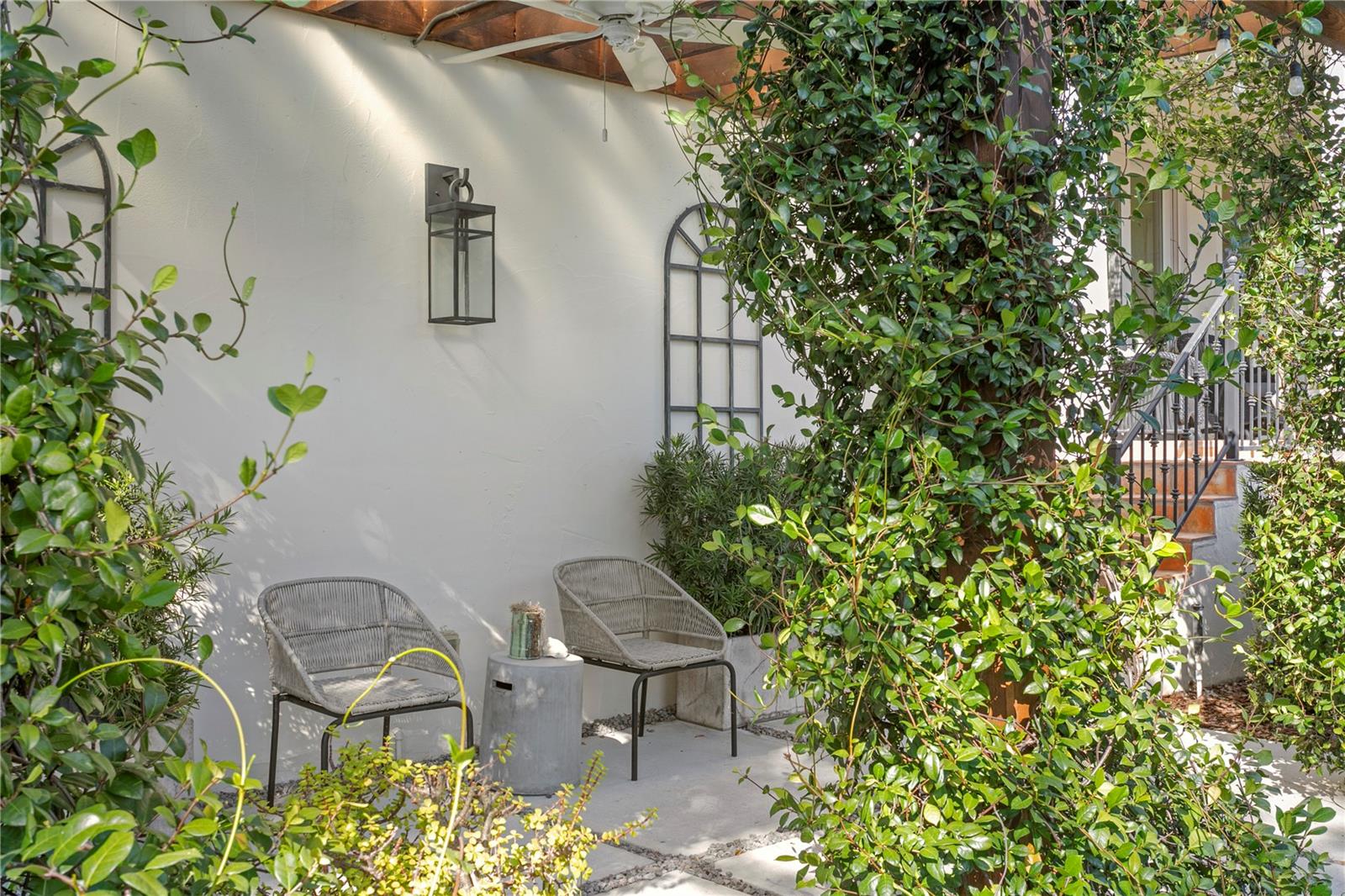 2633 N Dundee St Property Photo 54