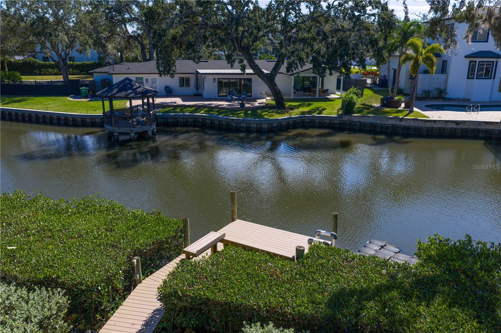 2633 N Dundee St Property Photo 62