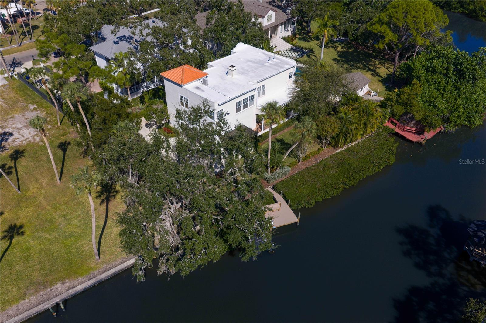 2633 N Dundee St Property Photo 65