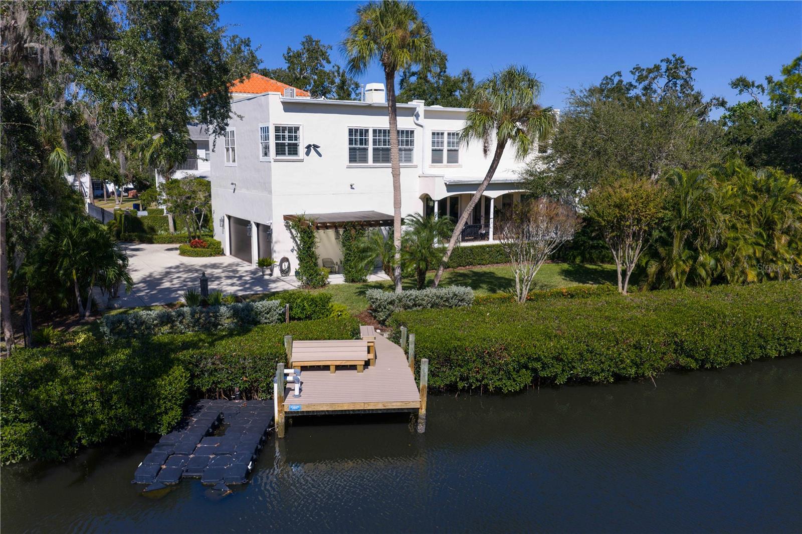 2633 N Dundee St Property Photo 66