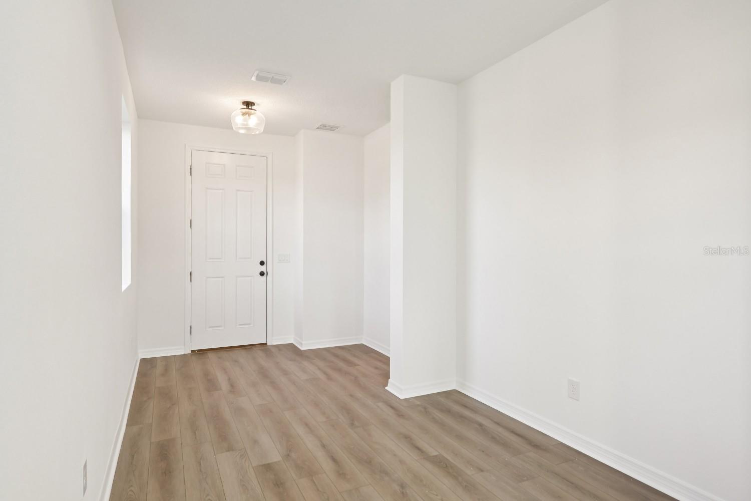 2298 Broadbrook Drive Property Photo 4