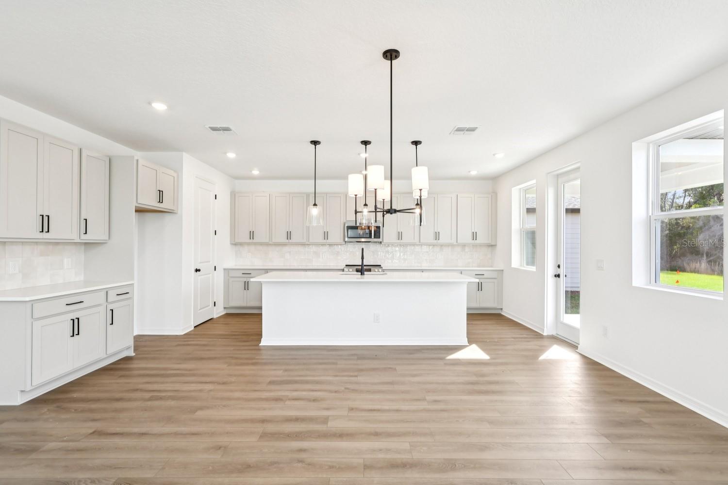 2298 Broadbrook Drive Property Photo 12