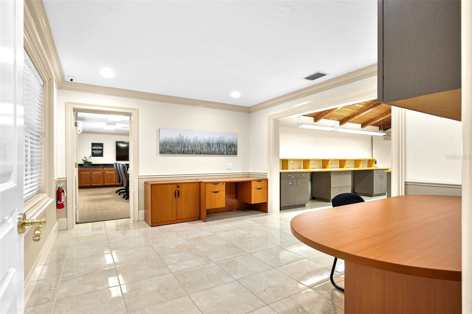 525 8th St W Property Photo 18
